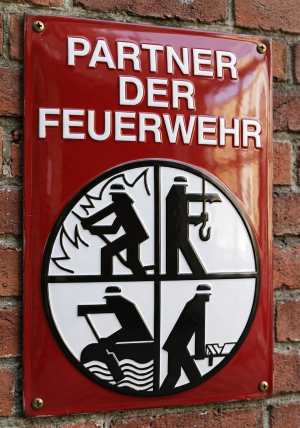 Schild Partner der Feuerwehr